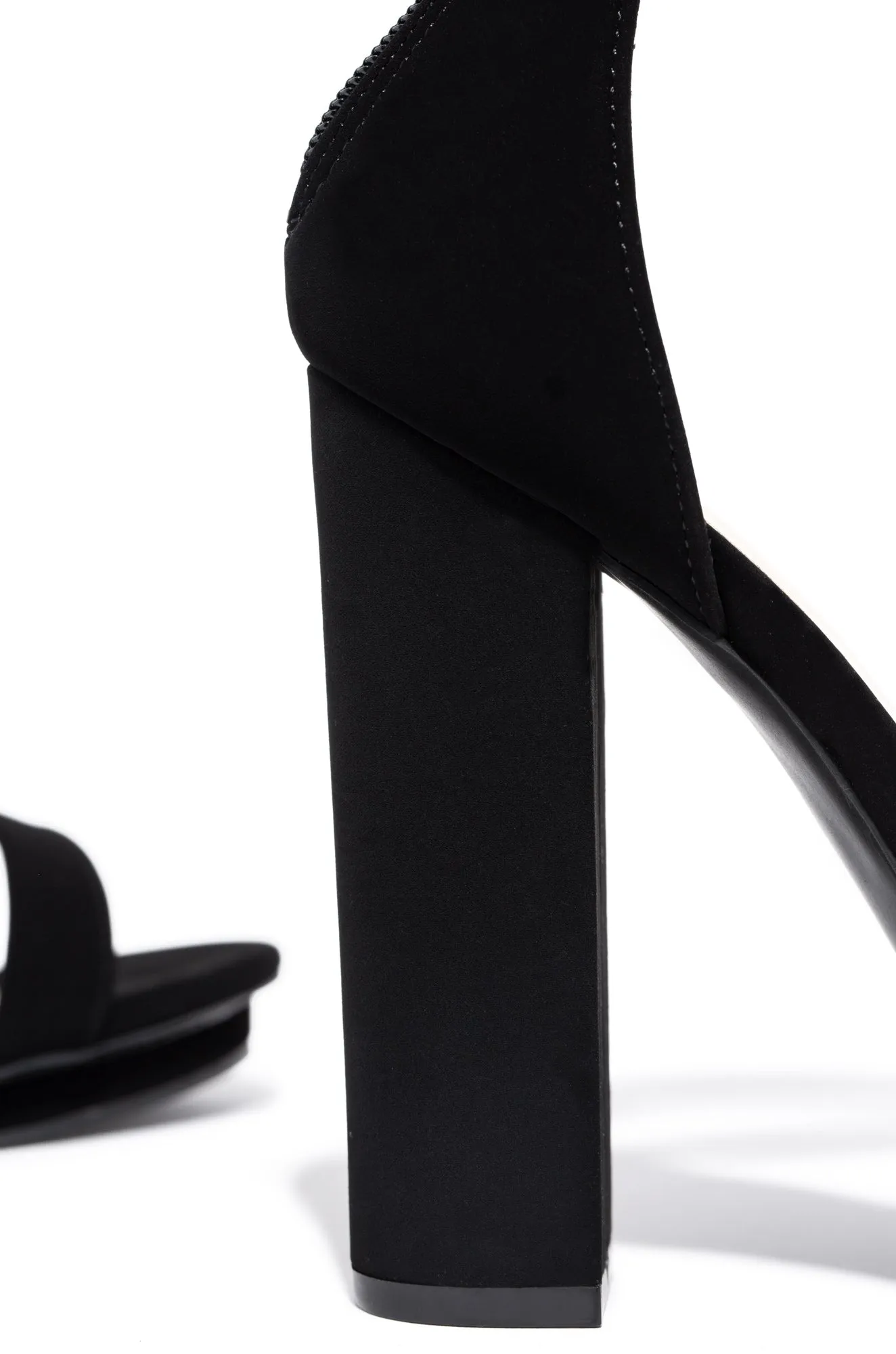 New View Block High Heels - Black