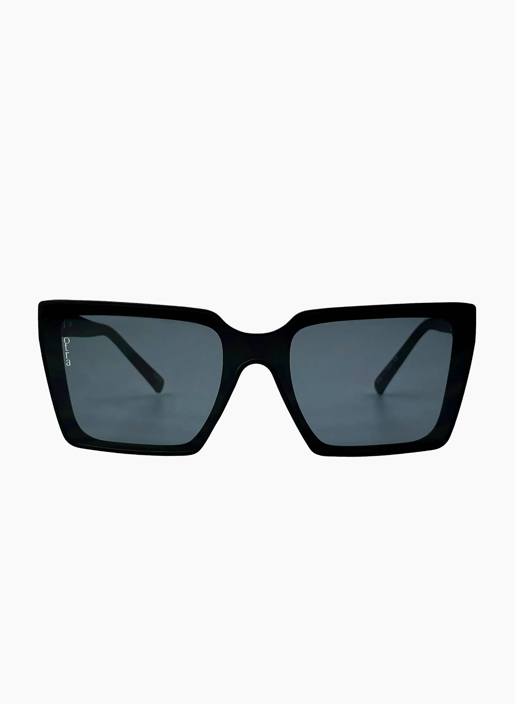 Otra Eyewear - Reme in Black